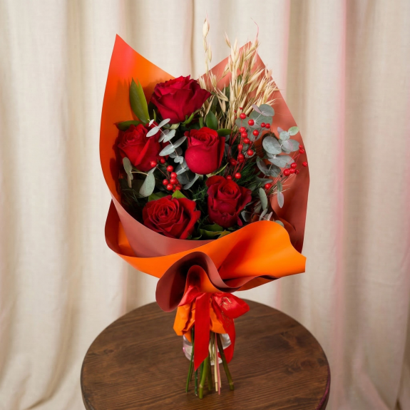 Ateşli Aşkın Beş Gülü