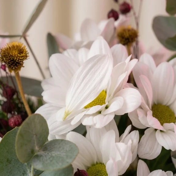 Beyaz Papatya Hasır Sepeti