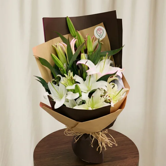 Saf Beyaz Lilyum Buketi