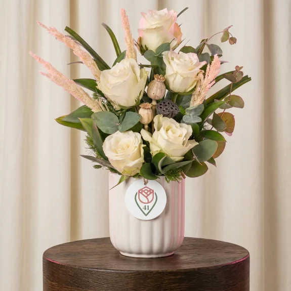 Zarif 5 Beyaz Gül Aranjmanı